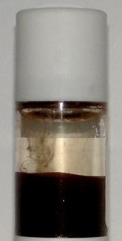 Pigment with low levels of glycerine